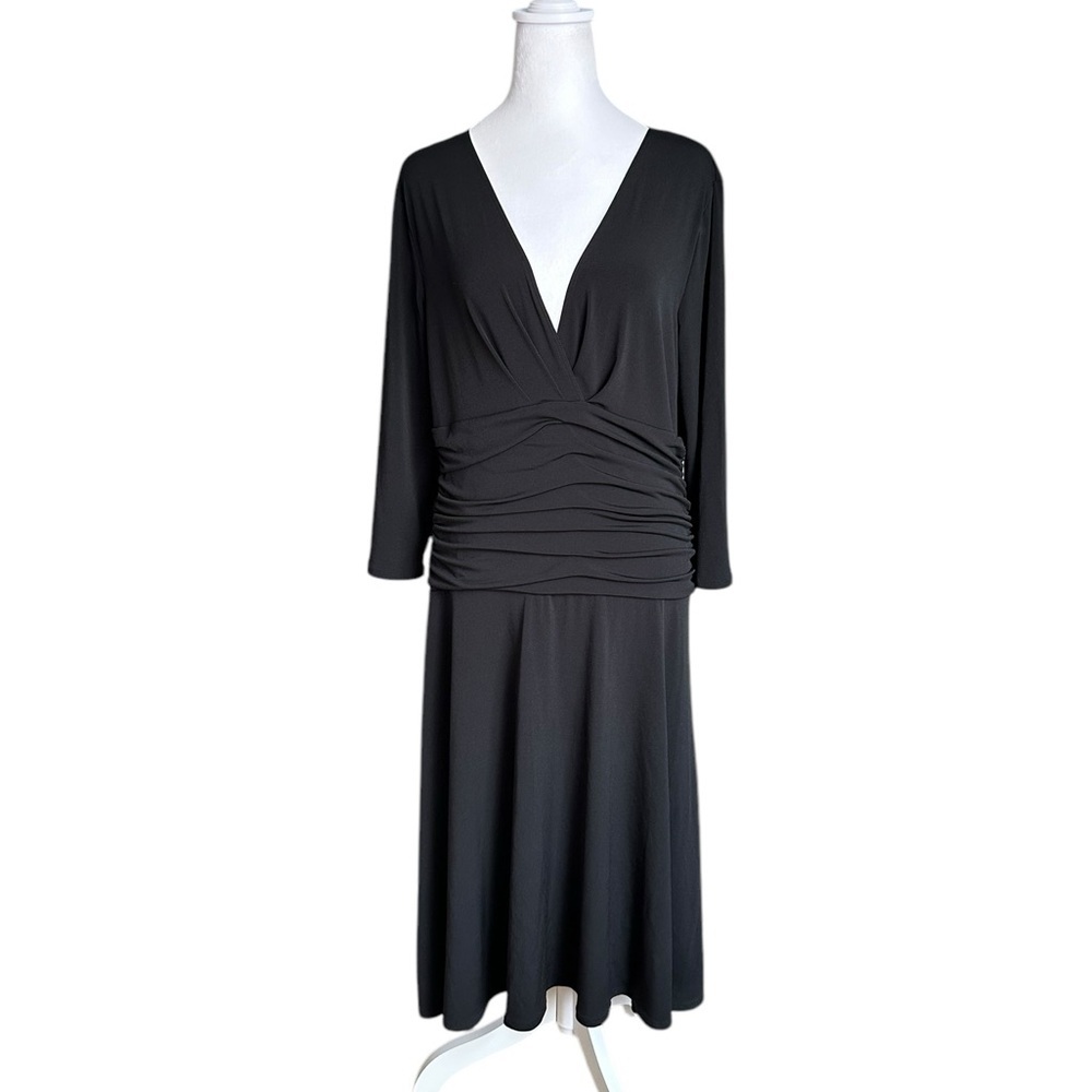 Max & Cleo Black V-neck Ruched Dress Size L